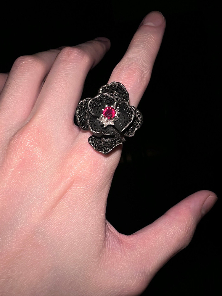 Antique Dark Floral Red Centra - Men'S Victorian Accessories recension och pris