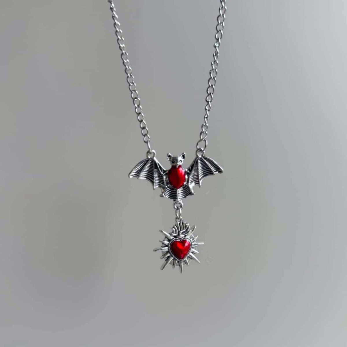 Spike Heart Bat Necklace, Goth - Men'S Victorian Accessories recension och pris